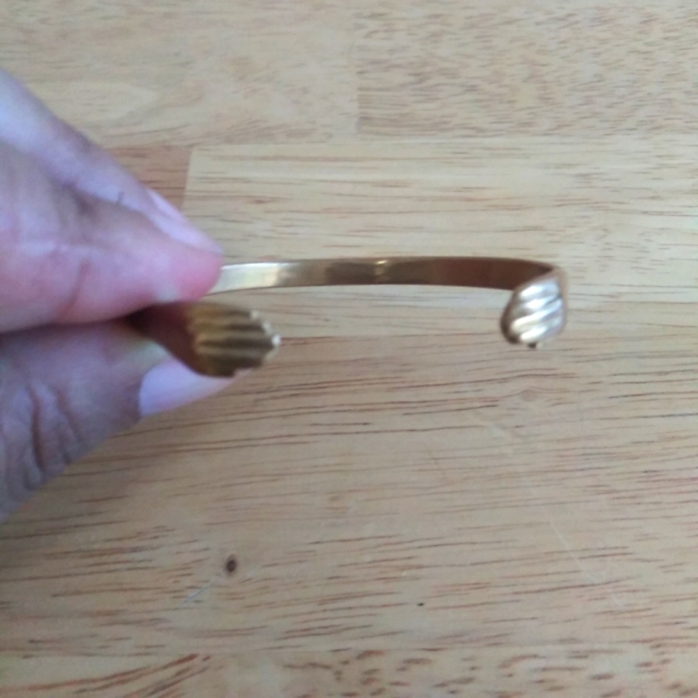 Kids Vintage Gold Bangle Marked Hallmarks Figural GOLD Hands